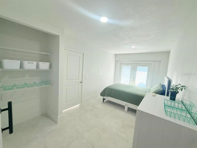 Photo - 4703 Windwood Dr