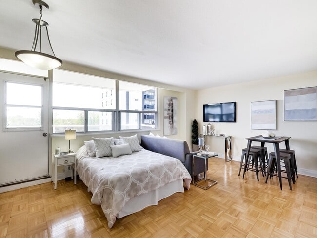 Photo - Cosburn Apartments