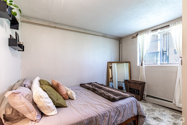 2BR, 1BA - 850SF - Bedroom 1 - Stadium Village Apartments