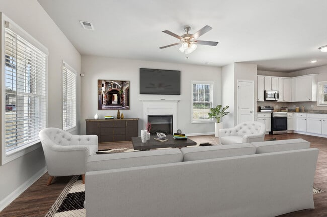 Photo - College Manor-2