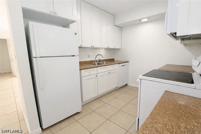 Building Photo - 2828 Jackson St Unit C5
