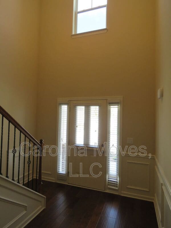 Photo - 163 Heatherwood Ln