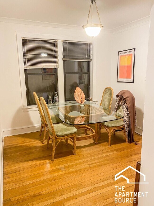 Photo - 1480 W Byron St Unit 1