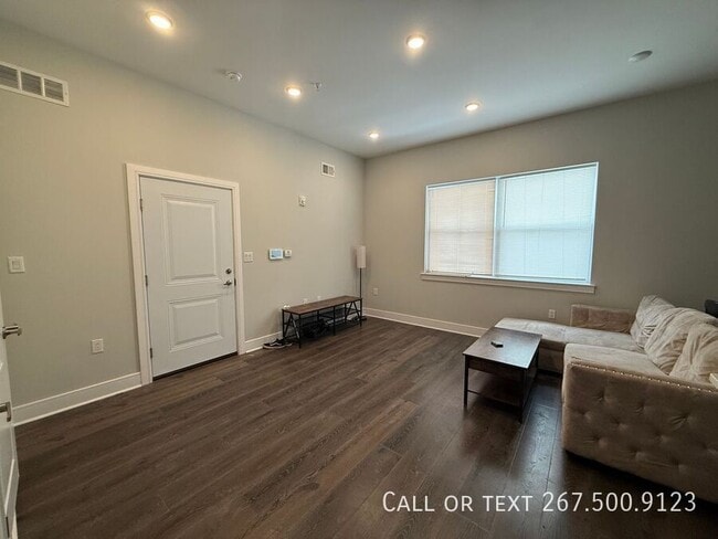 Photo - 1229 N Franklin St Unit 1