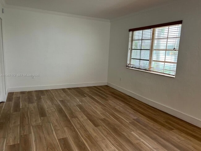 Photo - 1605 Lenox Ave. Unidad 1605-3