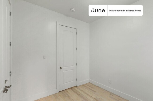 Room in Shared 4 bed/2 bath home in West Harlem