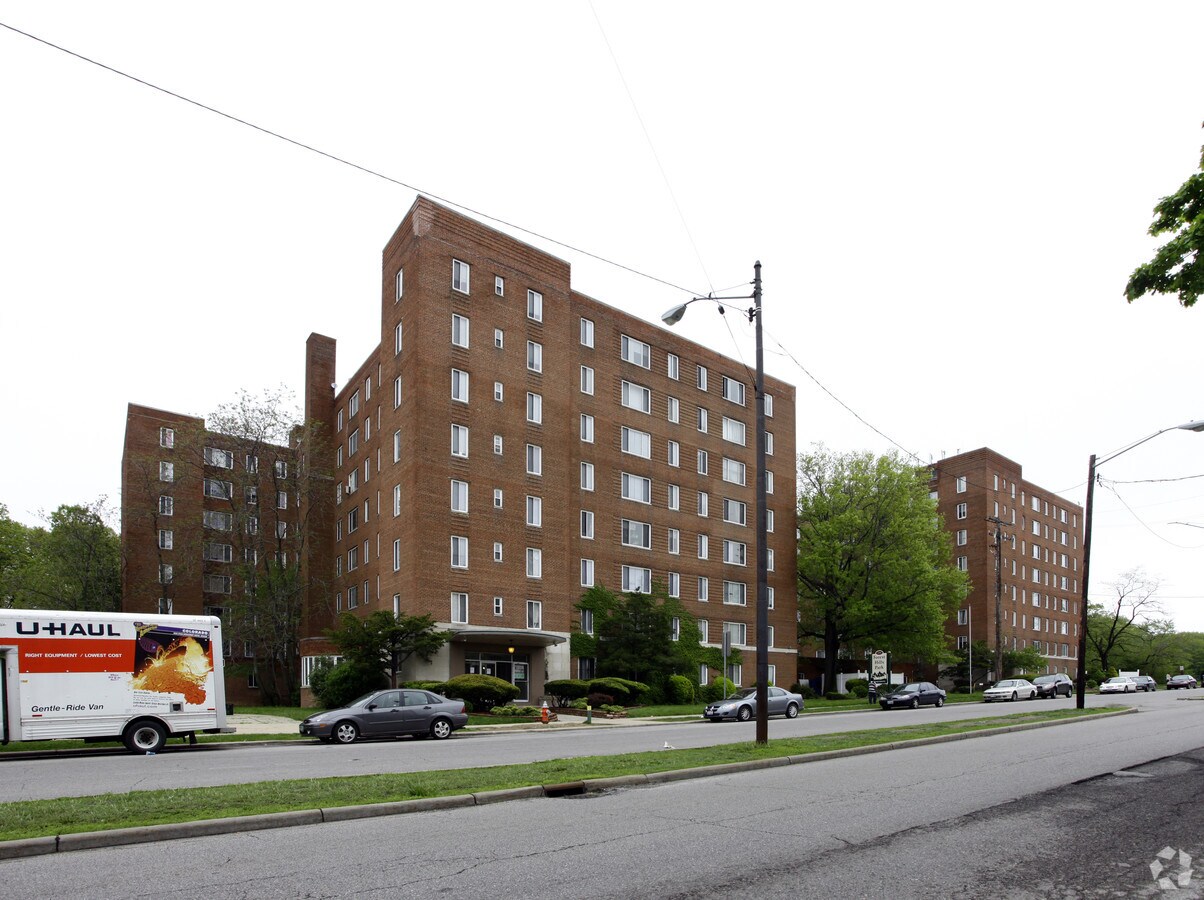 Forest Hill Park Apartments - Forest Hill Park Apartments