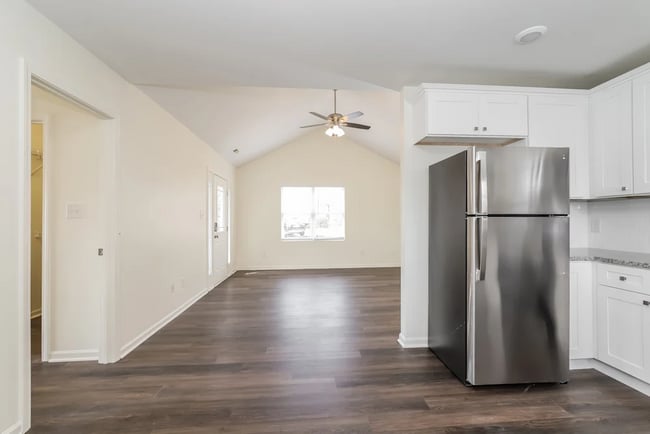 Photo - 296 Maynard S Dr