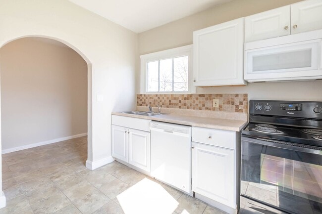 Photo - Cozy 3-Bedroom Home in the Heart of London, OH – Move-In Ready!