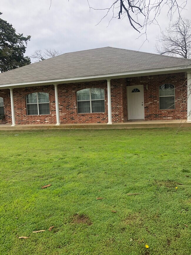 Photo - 213 N Prairie St