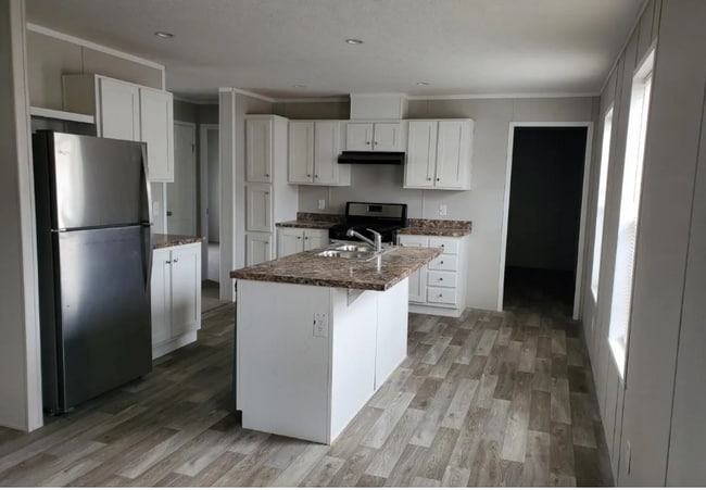 Building Photo - 6584 S Hampshire Dr