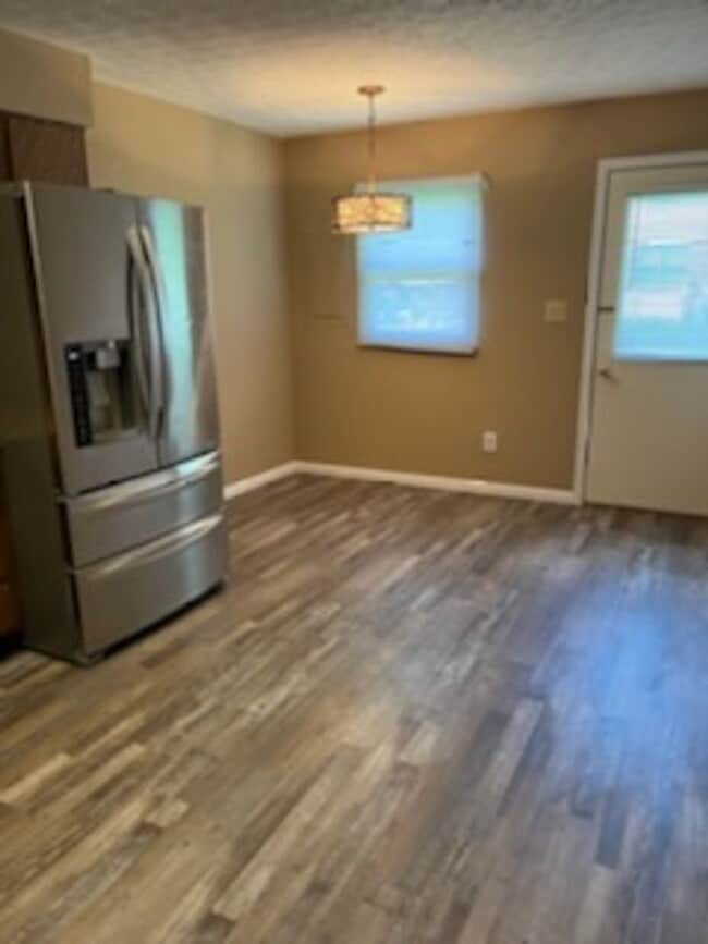 Photo - 172-174 Northwood Drive Unit 172