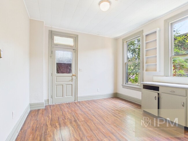 Photo - 142 E Philadelphia St Unit Apt 1