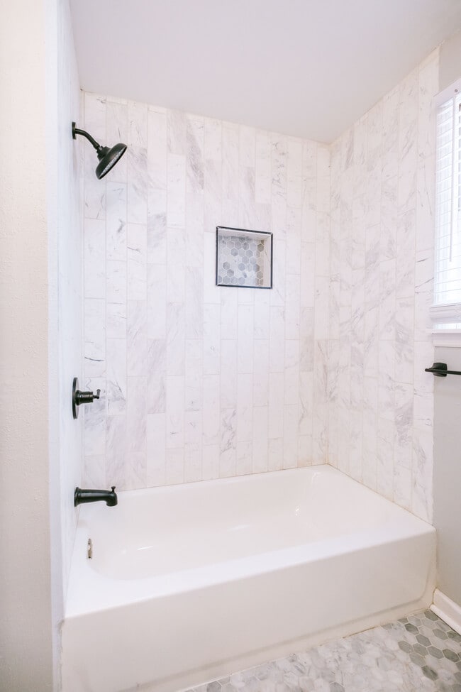 Photo - 9 Berkley Pl