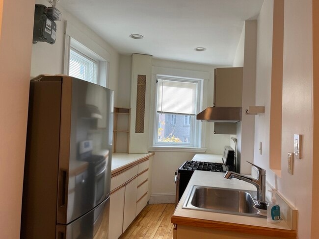 Photo - 17 Short St Unit 4