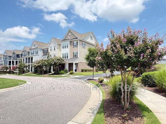 537 Austin View Blvd