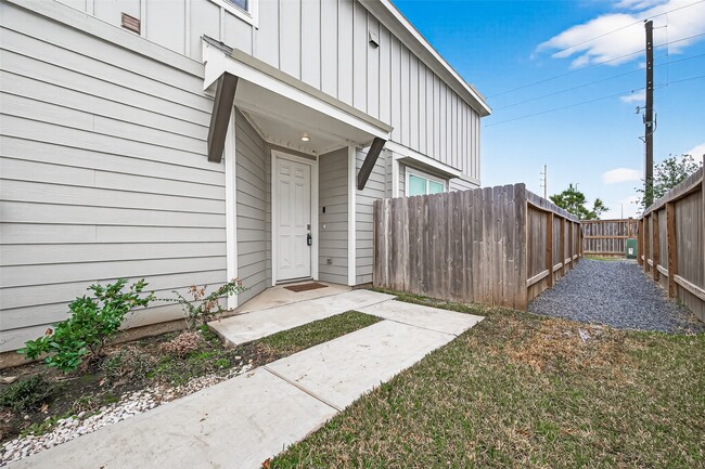 Photo - 27926 Western Crk Ct