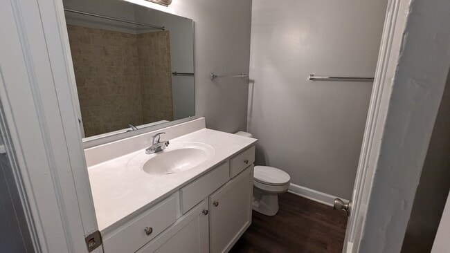 Photo - 319 Rhynewood Dr