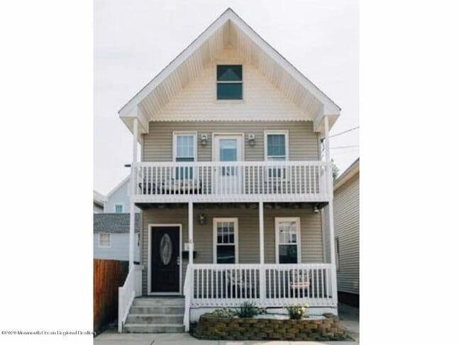 Building Photo - 8 Surf St Rental