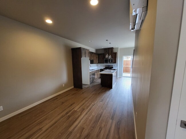 Photo - 61570 SE Lucia St Unit 1