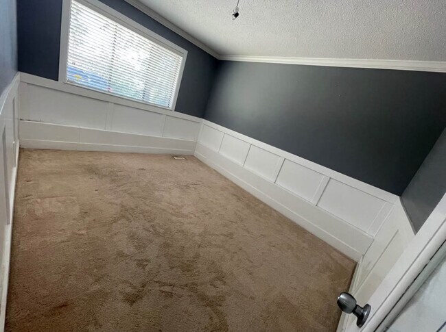 Photo - Upper House for Rent in Surrey – Panorama ... Unit Upper House