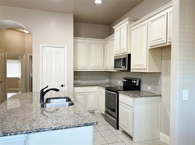 Photo - 6613 Meadow Glen Dr