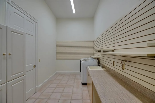 Photo - 8414 Poinciana Pl