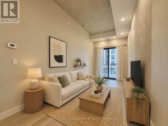 Photo - 169 James St S Unit 207