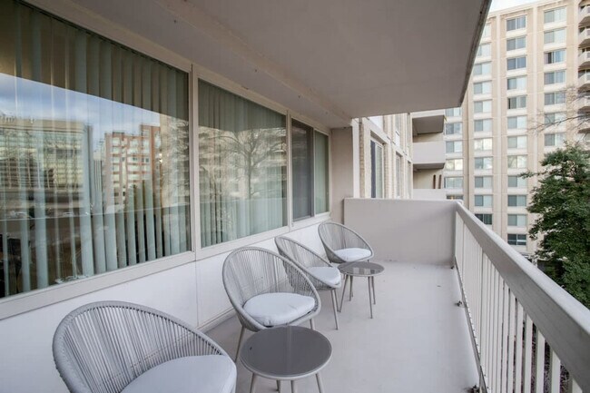 Photo - 1600 S Eads St Unidad FL4-ID1022510P