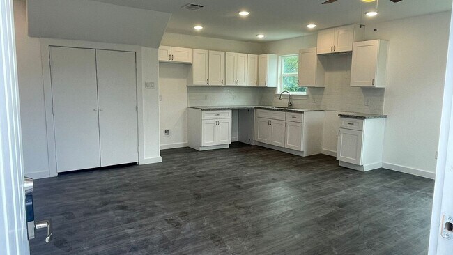 Photo - Fall in Love with This Beautiful 3-Bed Home