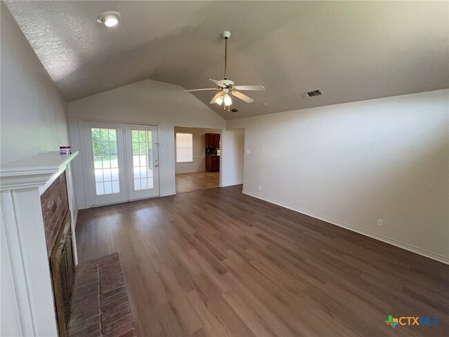 Photo - 1001 Clairidge Ave