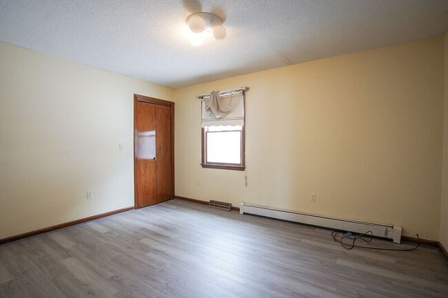 Building Photo - 13 Weston St Unit 1