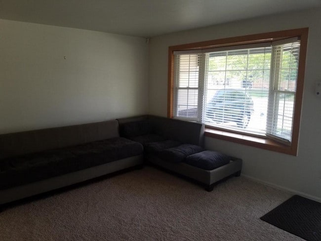 Photo - 2633 Danbury Dr