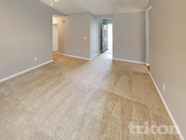 Photo - 1680 Rolling Hills Trail SE