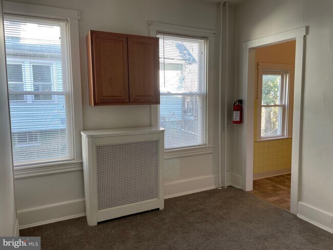 Photo - 439 Taylor Ave