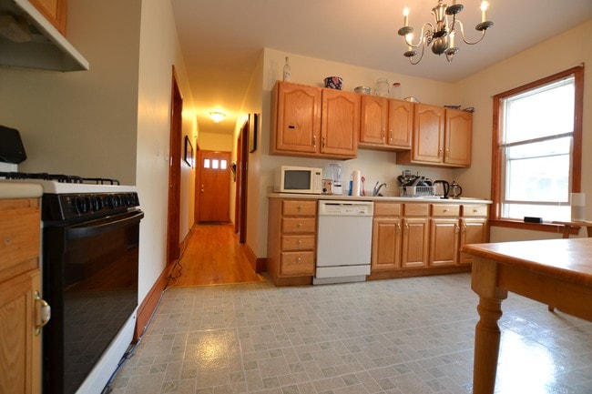 Photo - 12 Montcalm Ave