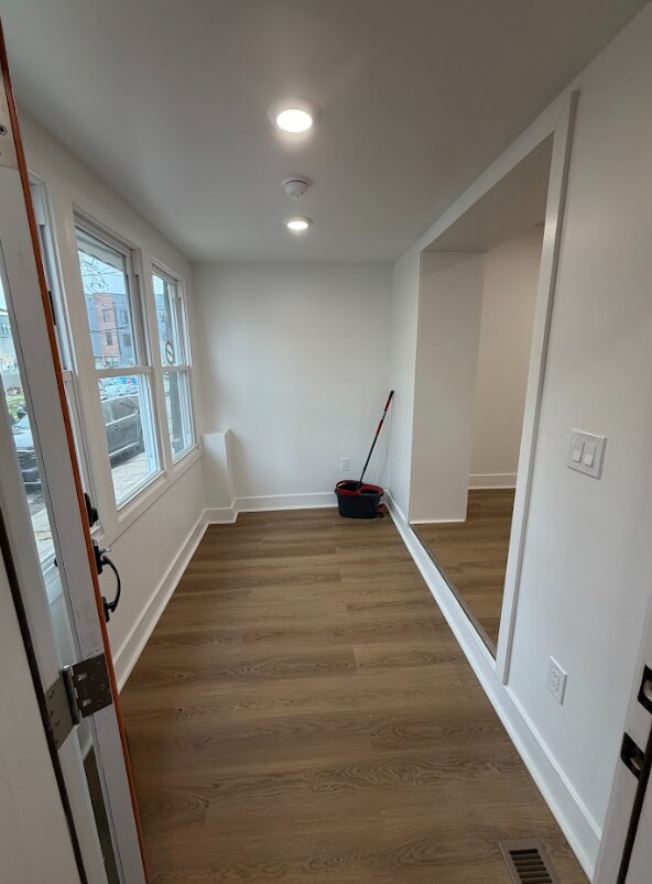 Photo - 5108 Hadfield St