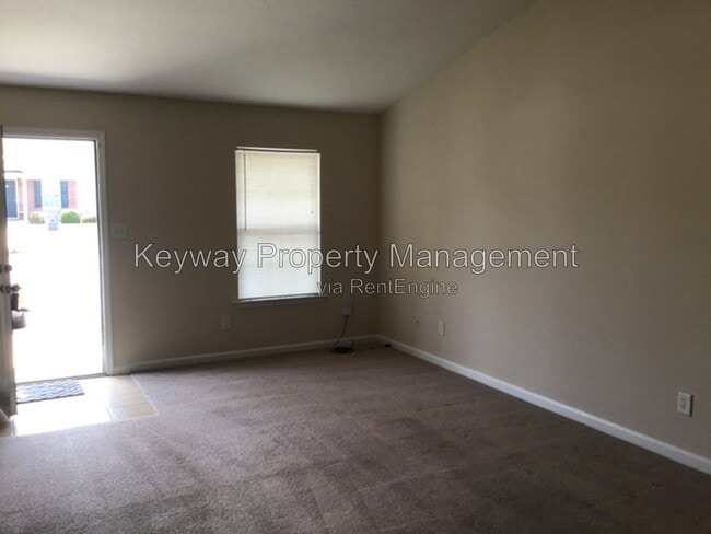Photo - 306 Brock Ln