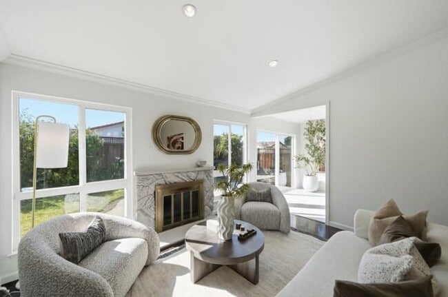 Photo - 4344 Chippendale Dr