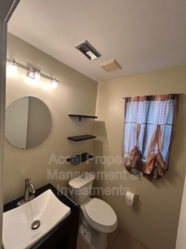 Photo - 6318 N 19th Ln