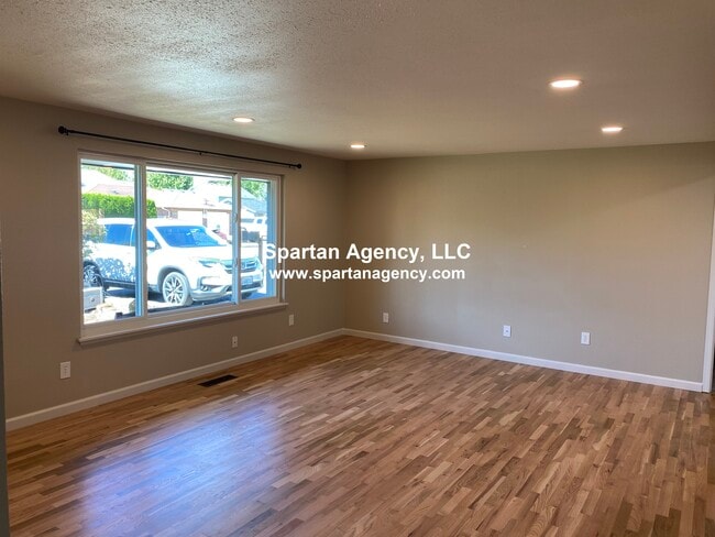 Photo - 1305 23rd St NW Unit 1305