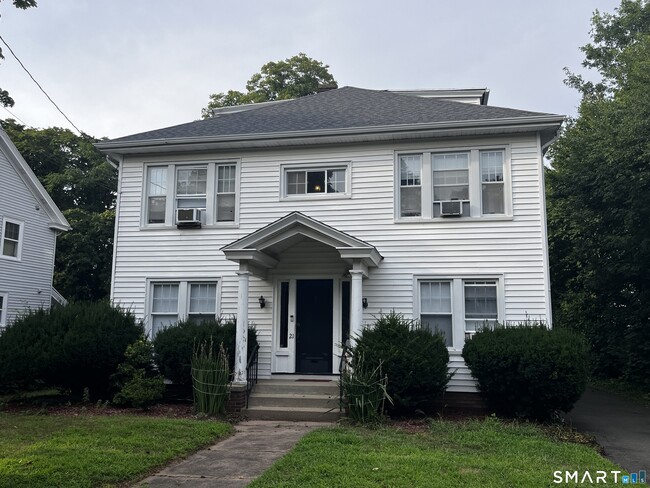 Building Photo - 21 Elmwood Rd