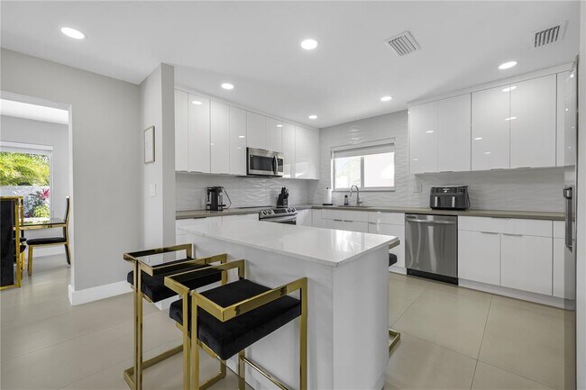 Photo - 1104 N 13th Ter