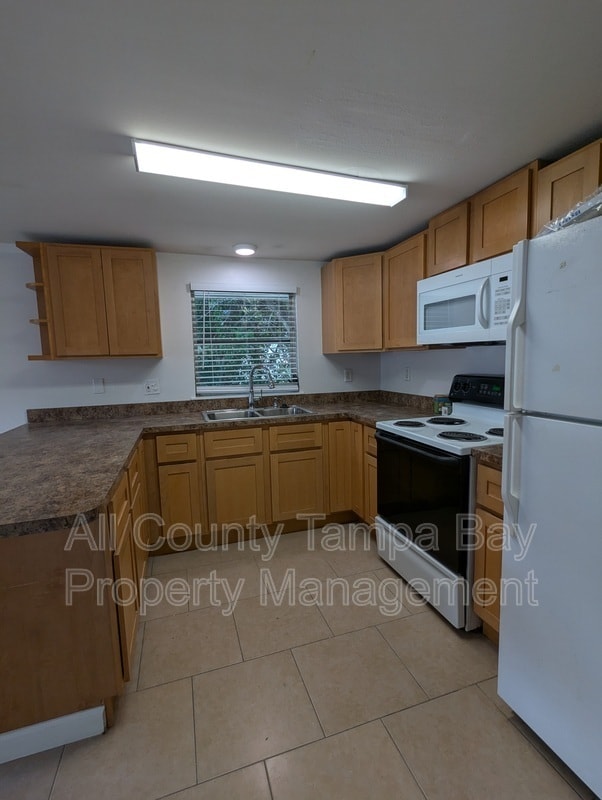 Photo - 3146 Downing St Unit B