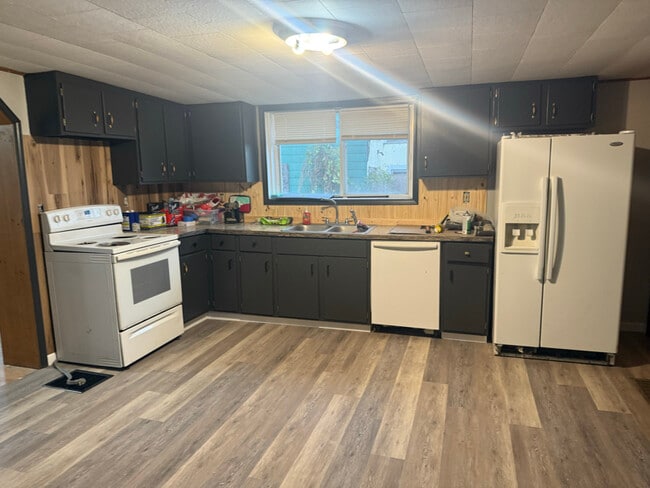 Photo - 622 Alexandria St