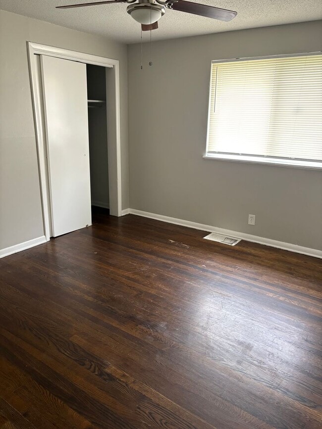 Photo - 1819/1821 N. 50th Terrace Unit 1821 N. 50th Terrace