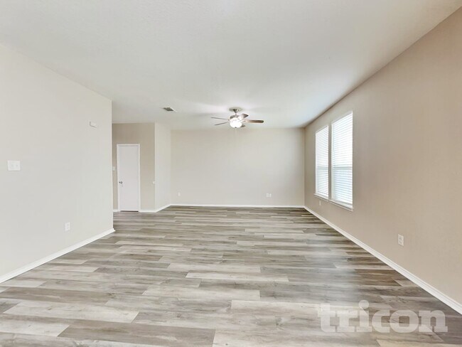 Photo - 4538 Wrangler Run