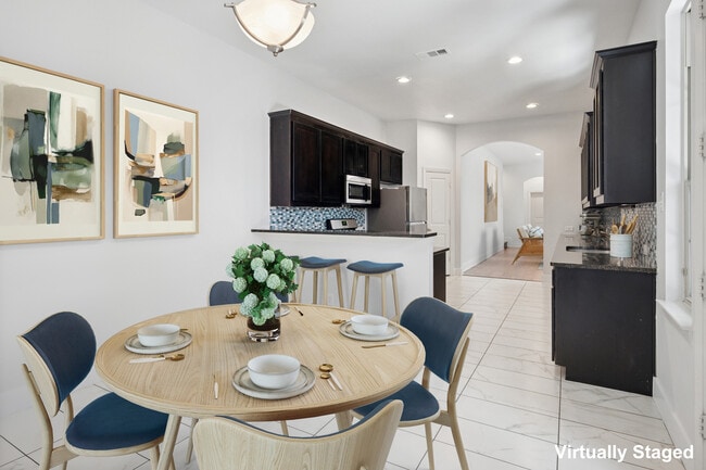 Photo - 5009 Manett St