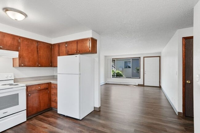 Photo - 080-Salem Heights