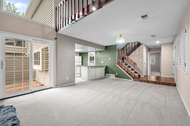 Building Photo - 2 Bed 2 Bath  in Heather Ridge Unit A